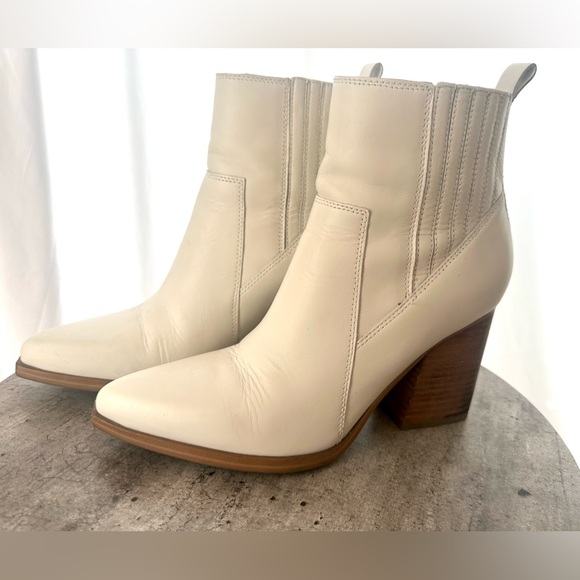 MARC FISHER WOMEN’S MARELA POINTED TOE BOOTIE - Ivory Leather - 8 - Picture 3 of 7